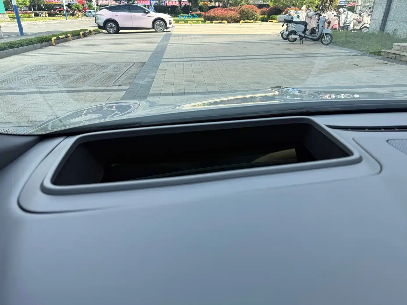 Hongqi EH7 2025 640 AWD Smart Selection Edition фото 11