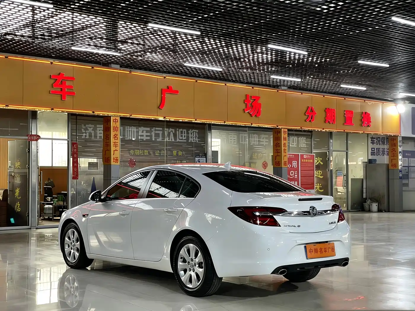 Buick Regal 2015 1.6T Leading Tech Edition фото 4