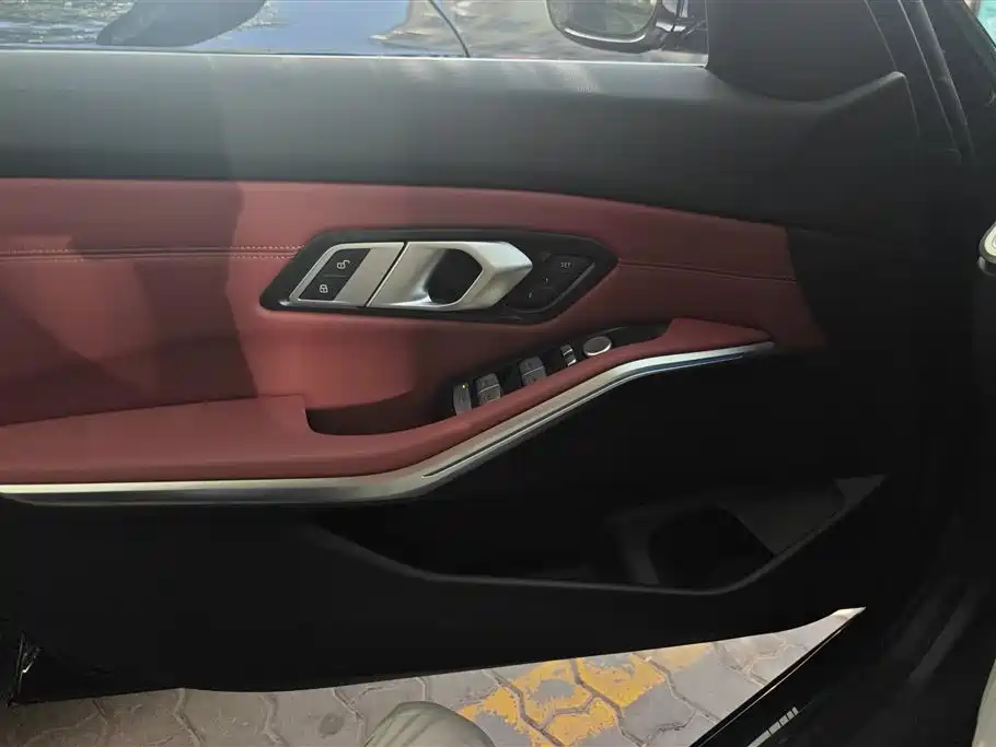BMW 3 Series 2024 325Li M Sport Package фото 7