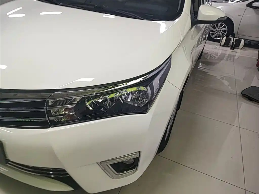 Toyota Corolla 2014 1.6L CVT GL фото 24