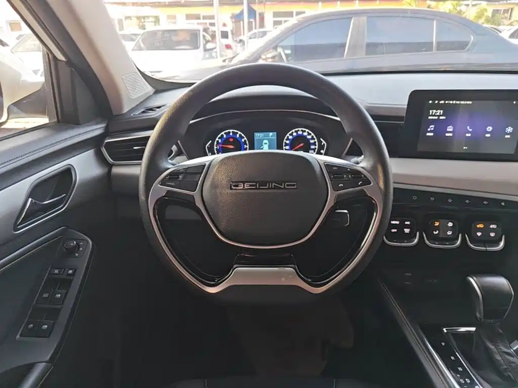 BAIC Beijing X3 2022 2021 1.5T CVT Glory