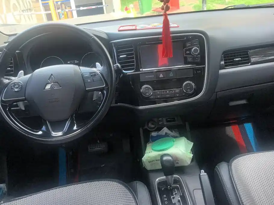 Mitsubishi Outlander (Import) 2016 2016 2.4L 4WD Elite 5-seater