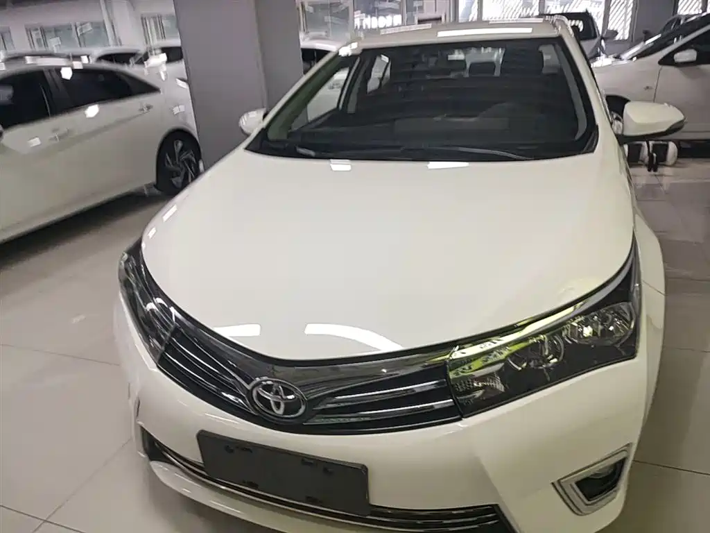 Toyota Corolla 2014 1.6L CVT GL фото 3