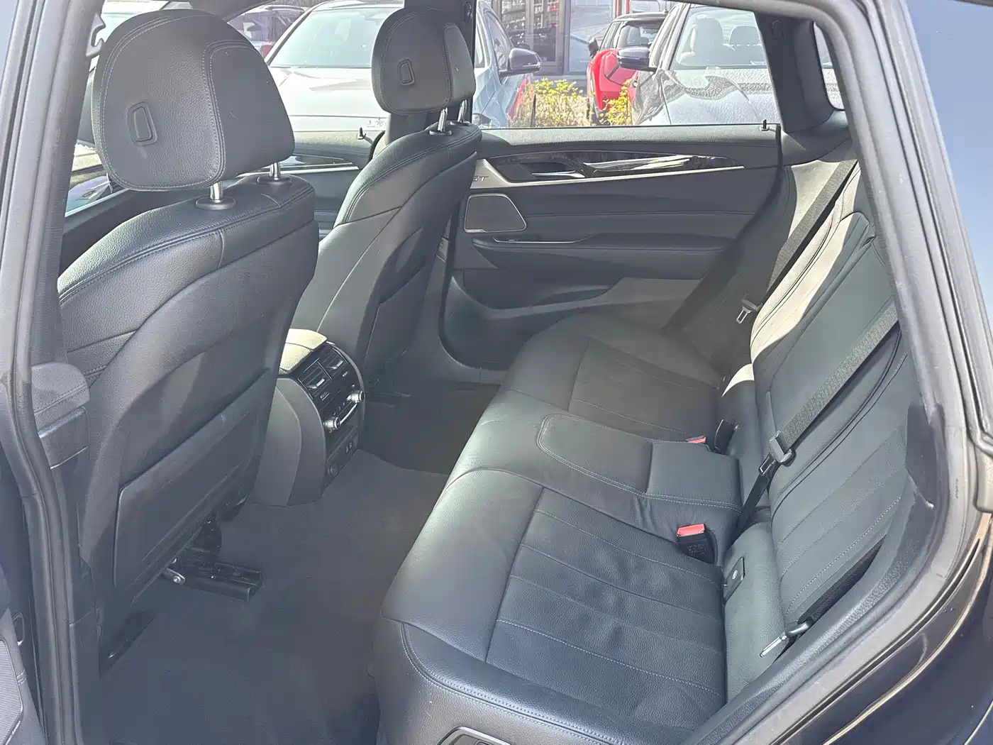 BMW 6 Series GT 2022 Model 630i M Sport Package фото 4