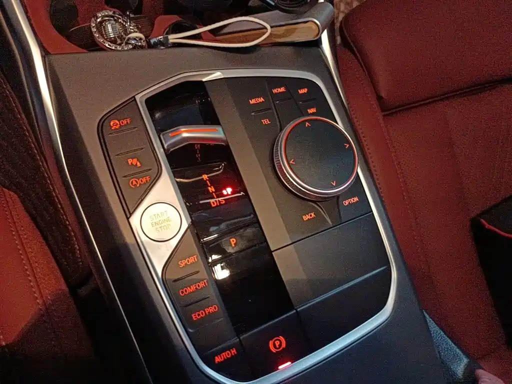 BMW 3 Series 2025 325i M Sport Package фото 11