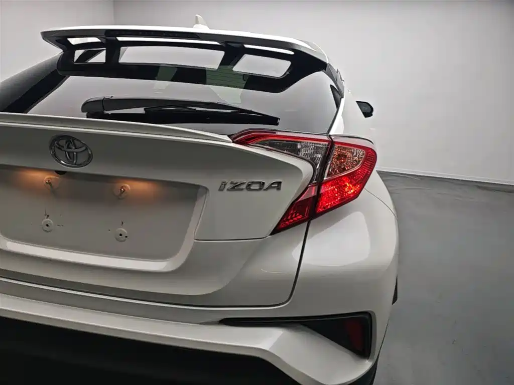 Toyota IZOA 2018 2.0L Yichi Edition China V фото 8