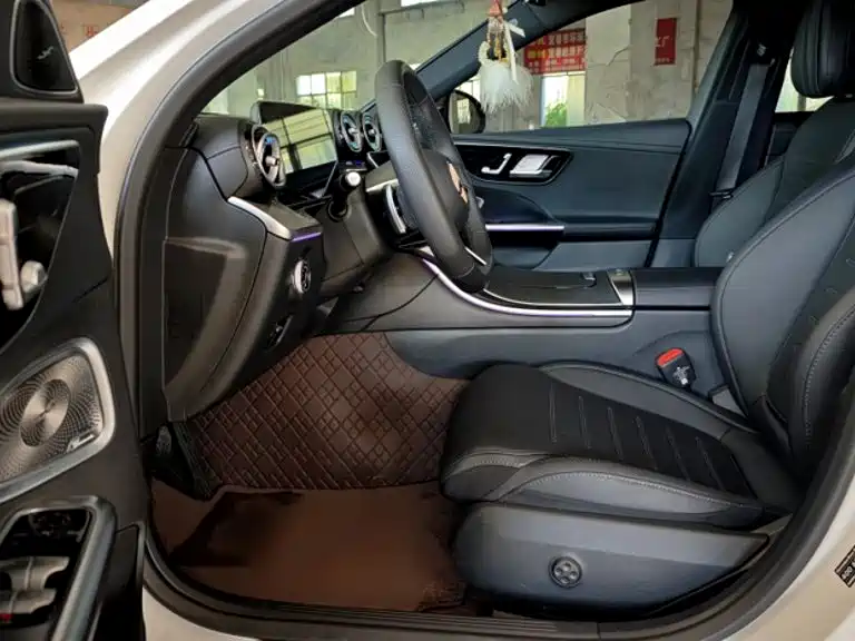 Фото 8 - Mercedes-Benz C-Class