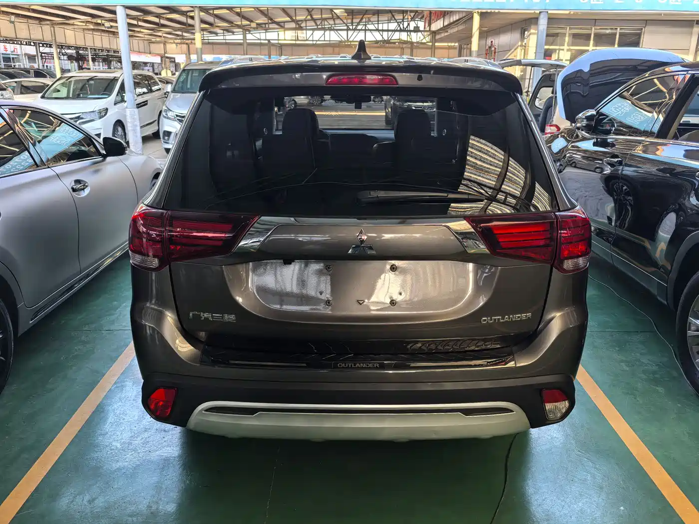 Mitsubishi Outlander 2019 2.0L 2WD Enjoy 5-Seater China VI фото 5