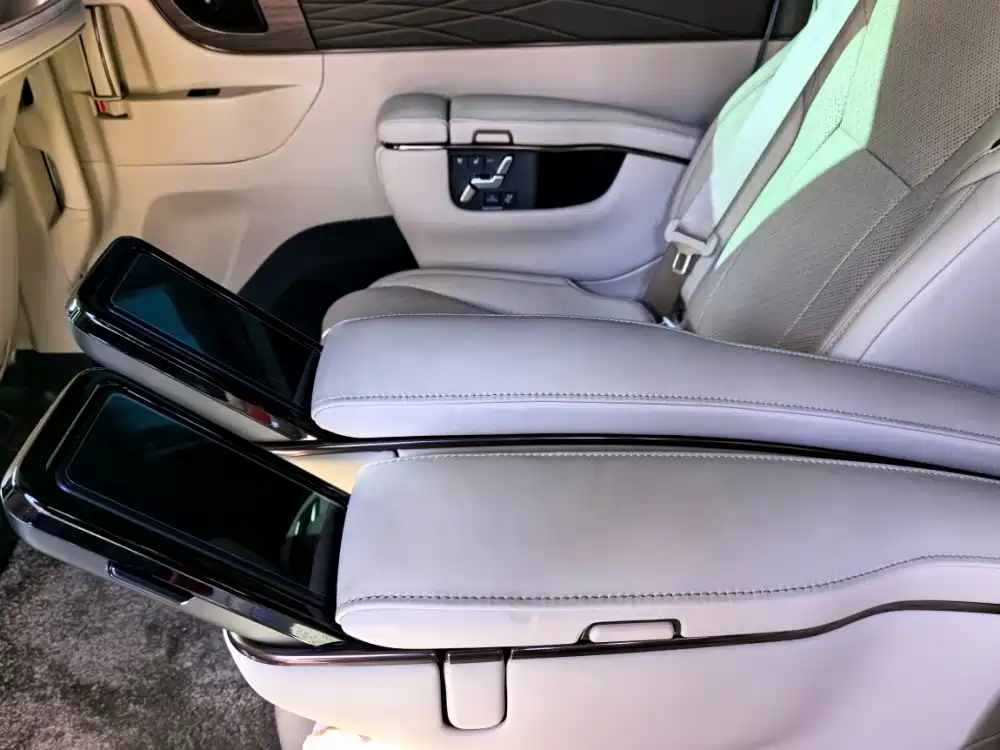 Toyota Vellfire 2025 2024 Crown Hybrid 2.5L Executive Premium Edition