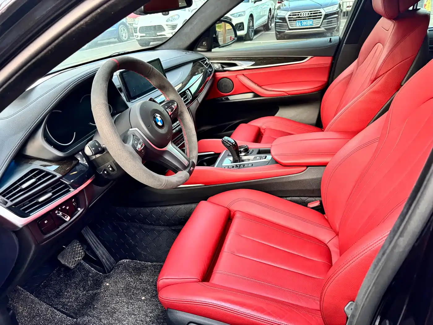 Photo 8 - BMW X6