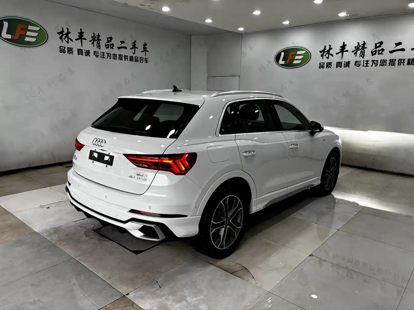 Audi Q3 2024 40 TFSI Fashion Sport фото 8