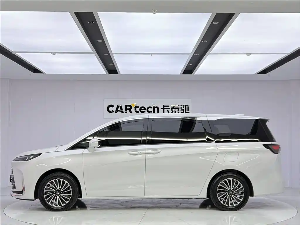 Buick GL8 New Energy 2025 Land Honor Premium Edition 7-Seater фото 8