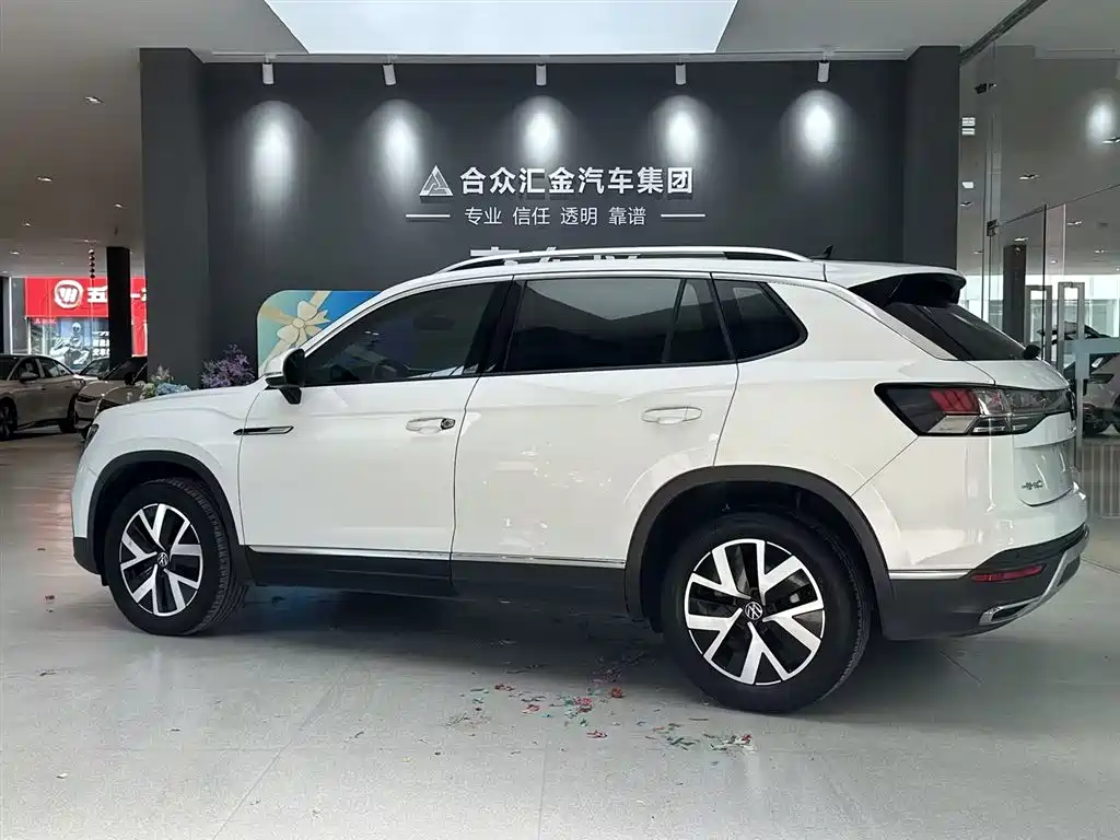 Volkswagen Tayron 2023 300TSI 2WD Luxury Plus Advanced Edition фото 6