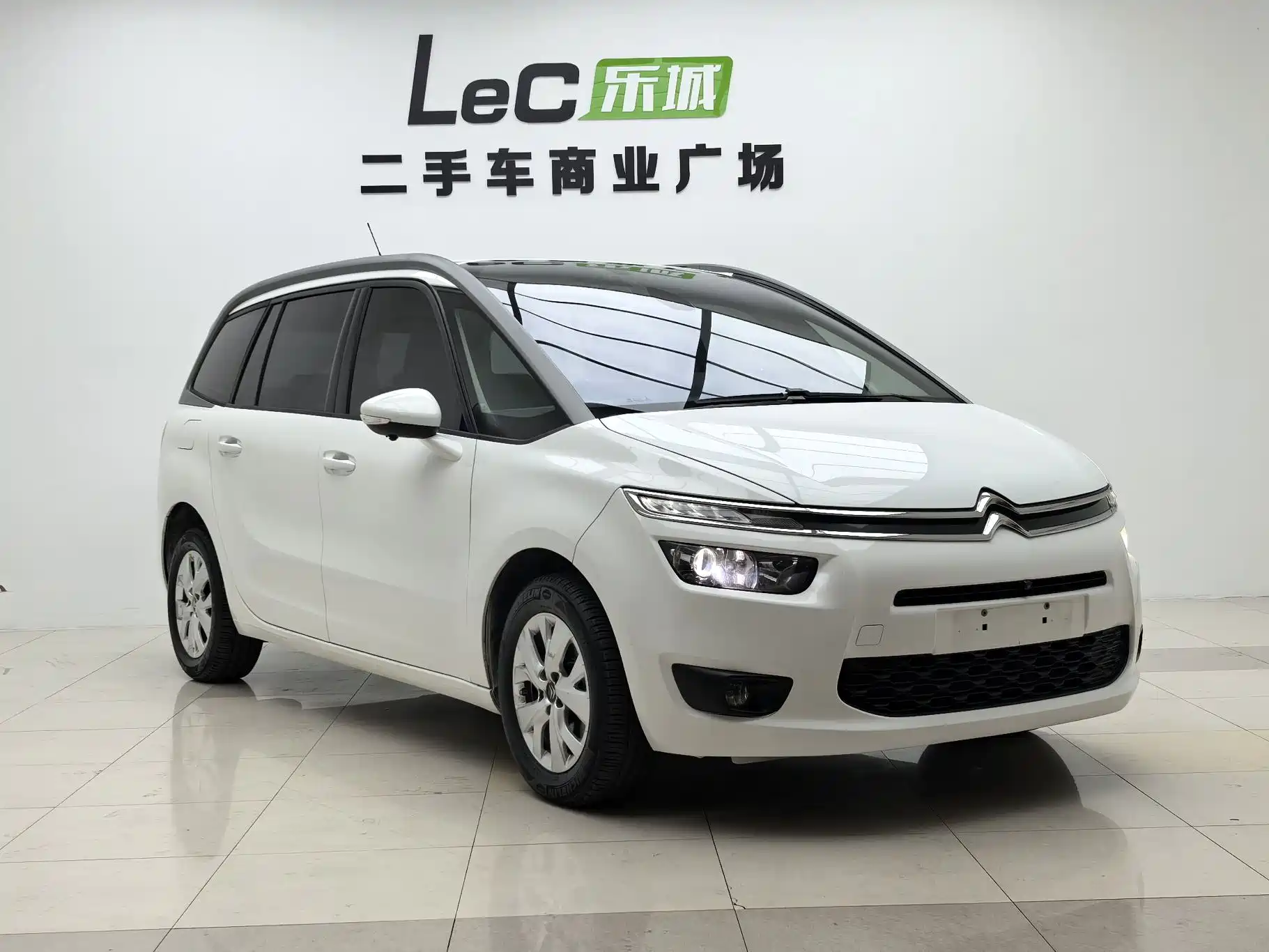 صورة 2 - Citroën C4 Picasso