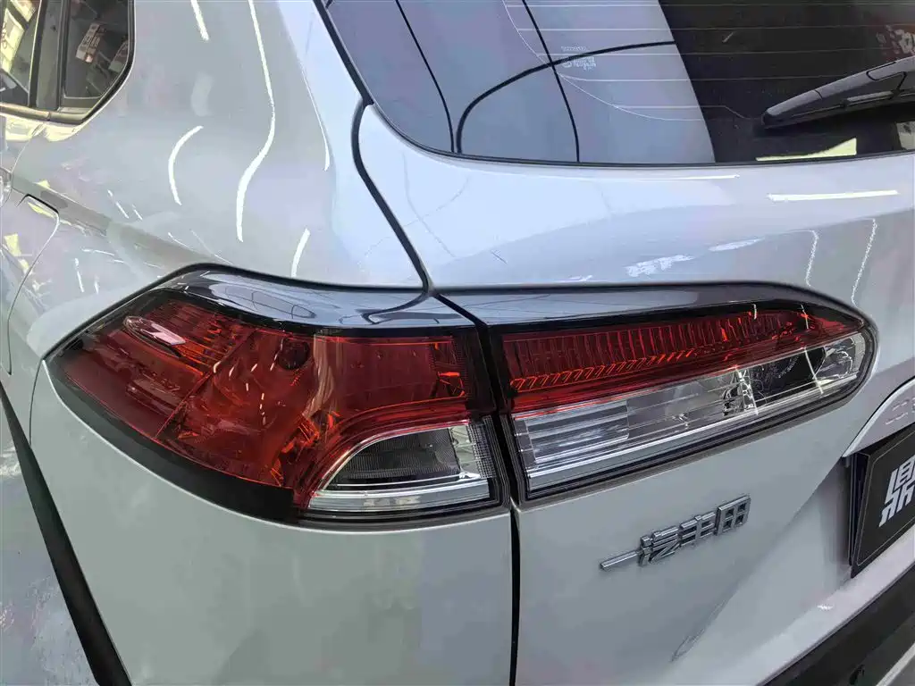 Toyota Corolla Cross 2023 2.0L Elite Edition фото 10