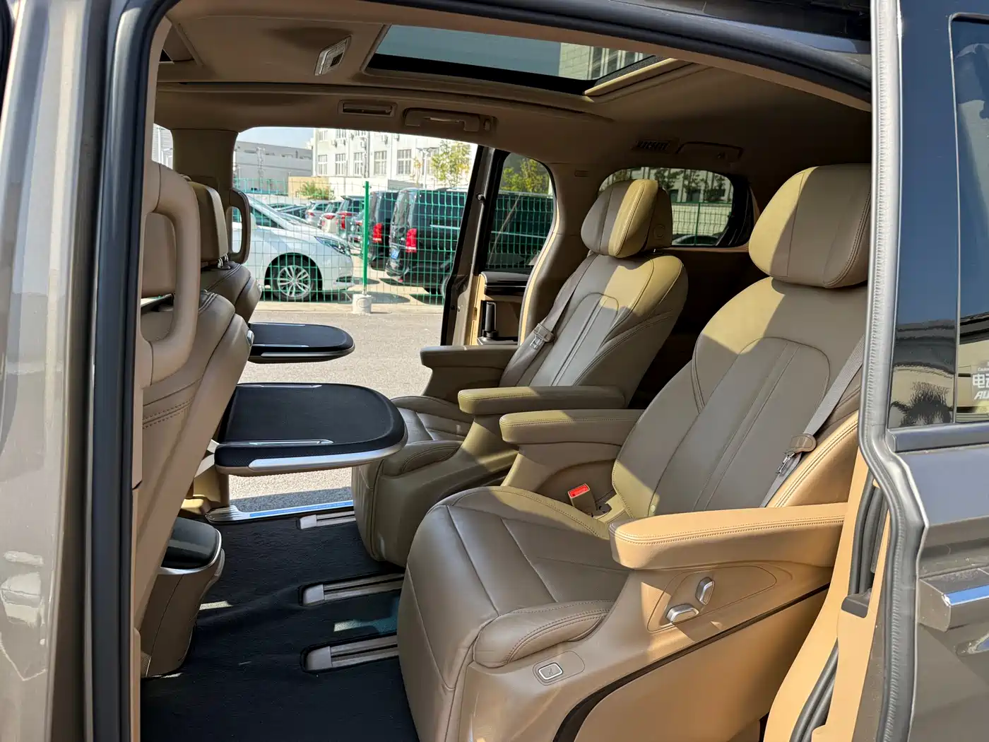 Buick GL8 2020 Model ES Landglory 653T Luxury фото 15
