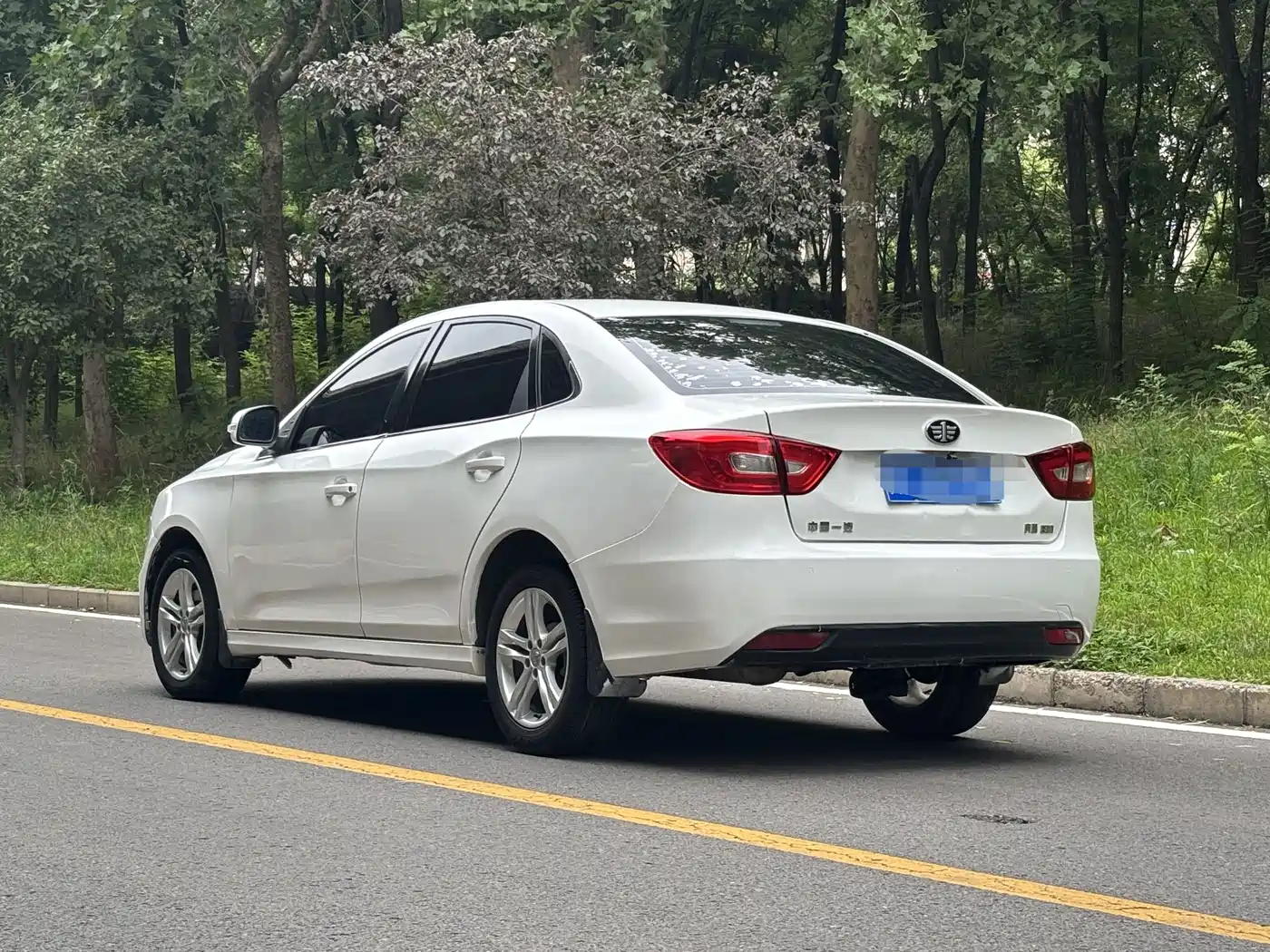 Besturn B30 2019 2019 1.6L Automatic Comfort