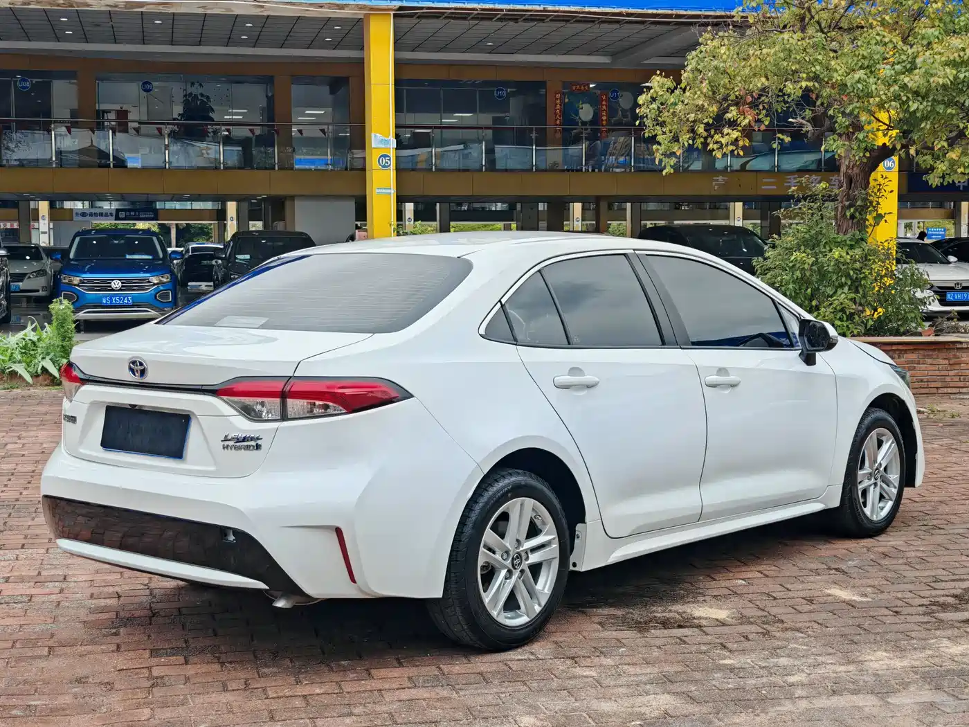 Toyota Levin 2022 Dual Engine 1.8H E-CVT Luxury Edition фото 6