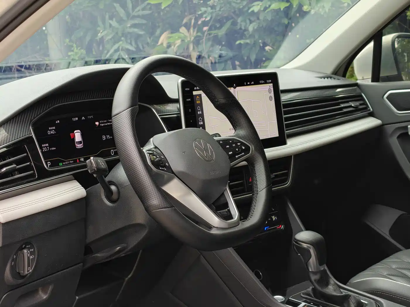 Volkswagen Tiguan L 2022 380TSI Automatic 4WD R-Line Cross Edition 7-Seater фото 10