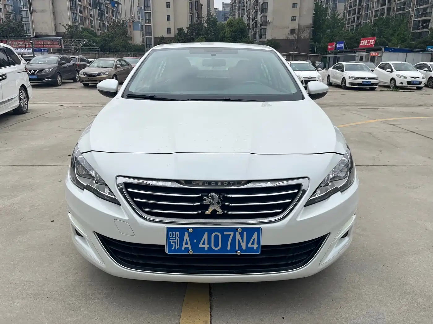 Peugeot 408 2014 1.8L Automatic Luxury Edition фото 2