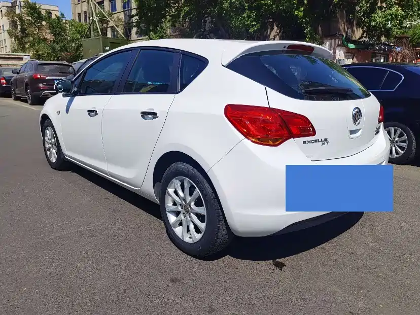 Buick Excelle 2013 Model XT 1.6L Automatic Fashion фото 6