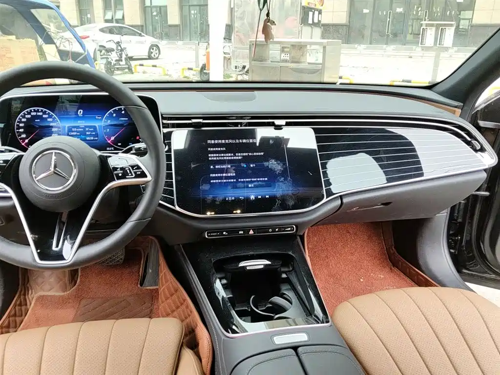 Mercedes-Benz E-Class 2025 E 260 L фото 15