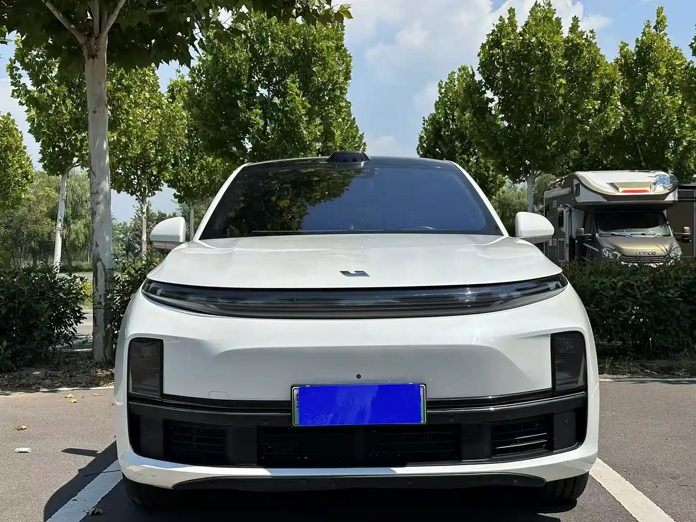 Photo 2 - Li Auto L7