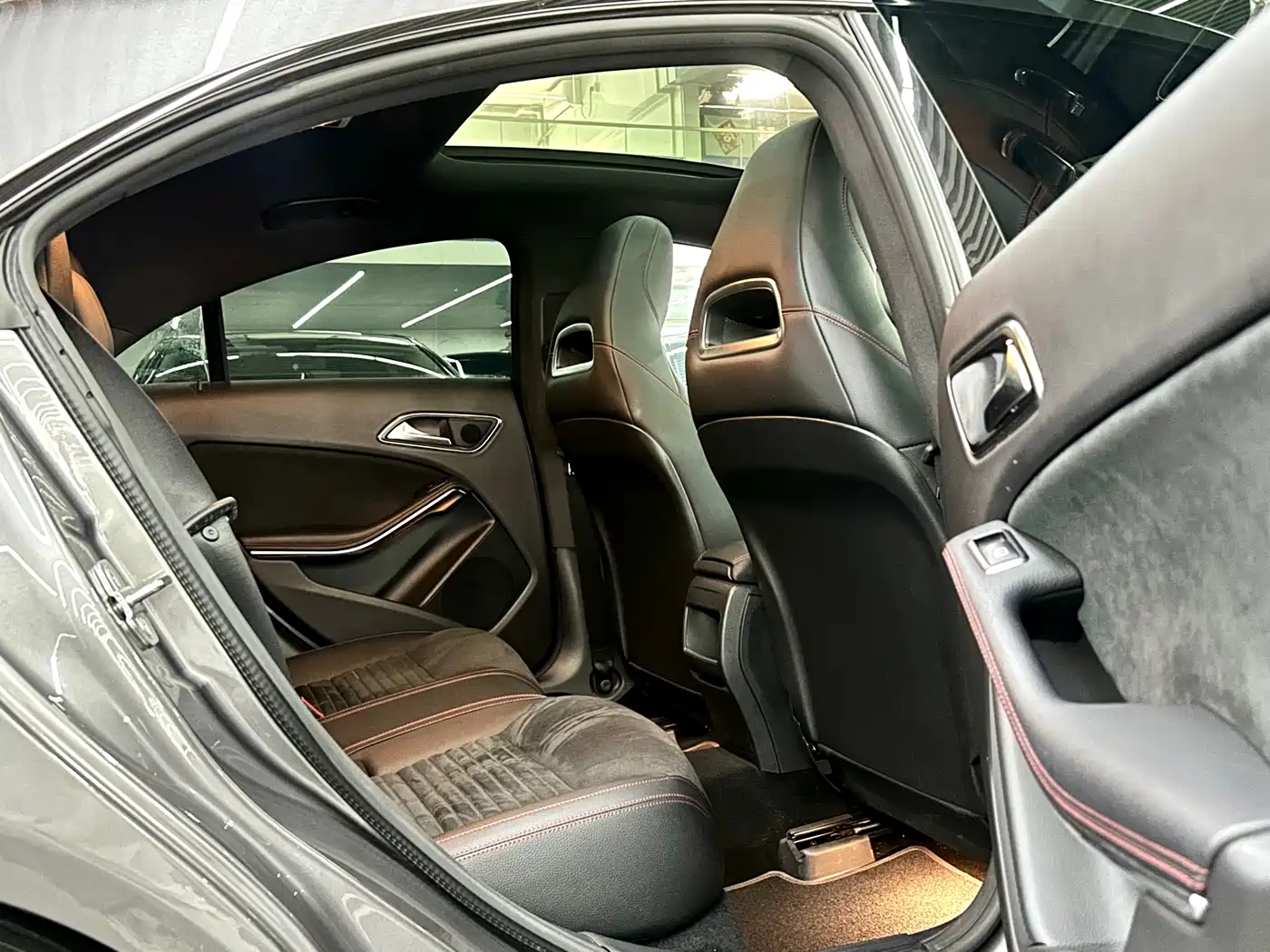 Mercedes-Benz CLA (Import) 2018 CLA 220 4MATIC фото 19