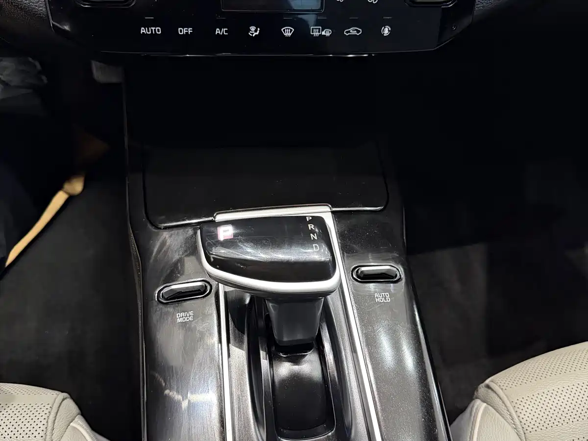 Kia K3 2023 Model 1.5L CVT Luxury Edition фото 18