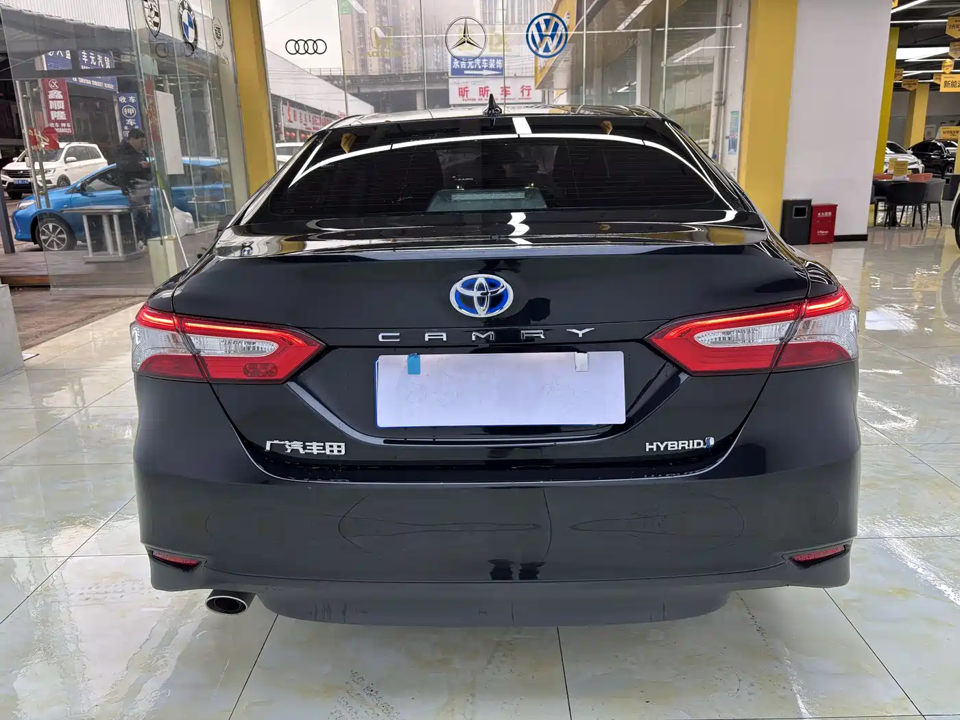 Toyota Camry 2023 Hybrid 2.5HGVP Leading Edition фото 8
