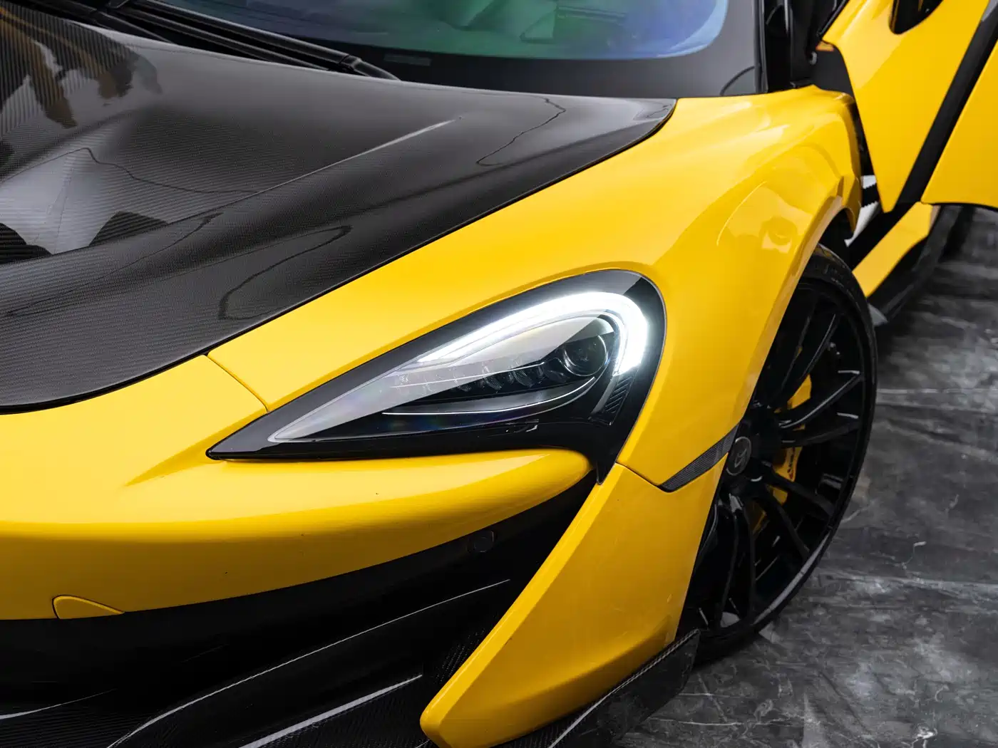 McLaren 570 2019 570S 3.8T Coupe фото 2