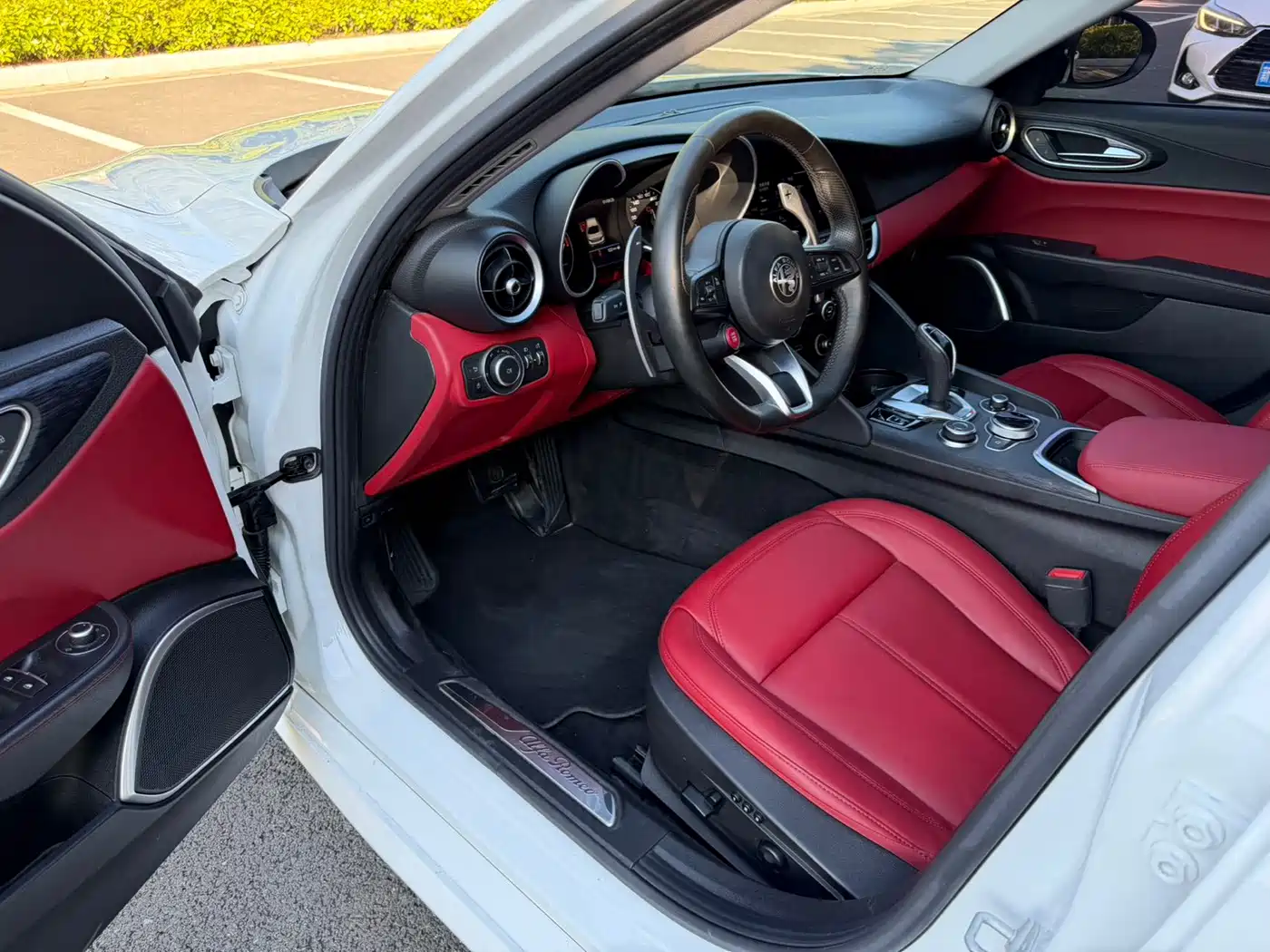 Alfa Romeo Giulia 2021 2020 2.0T 280HP Luxury Edition