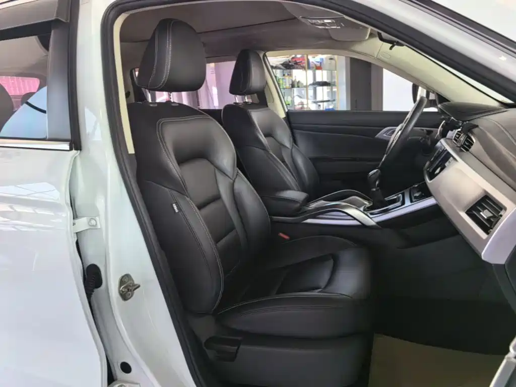 Geely Boyue 2016 2016 2.0L Manual Smart·Style Edition