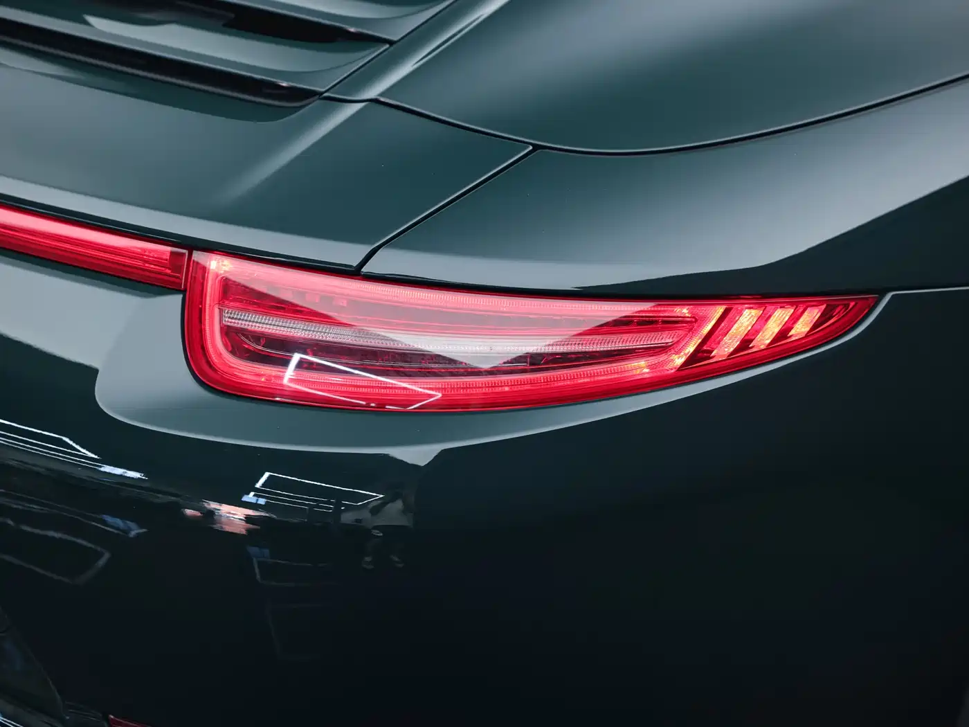 Porsche 911 2014 Targa 4 3.4L фото 26