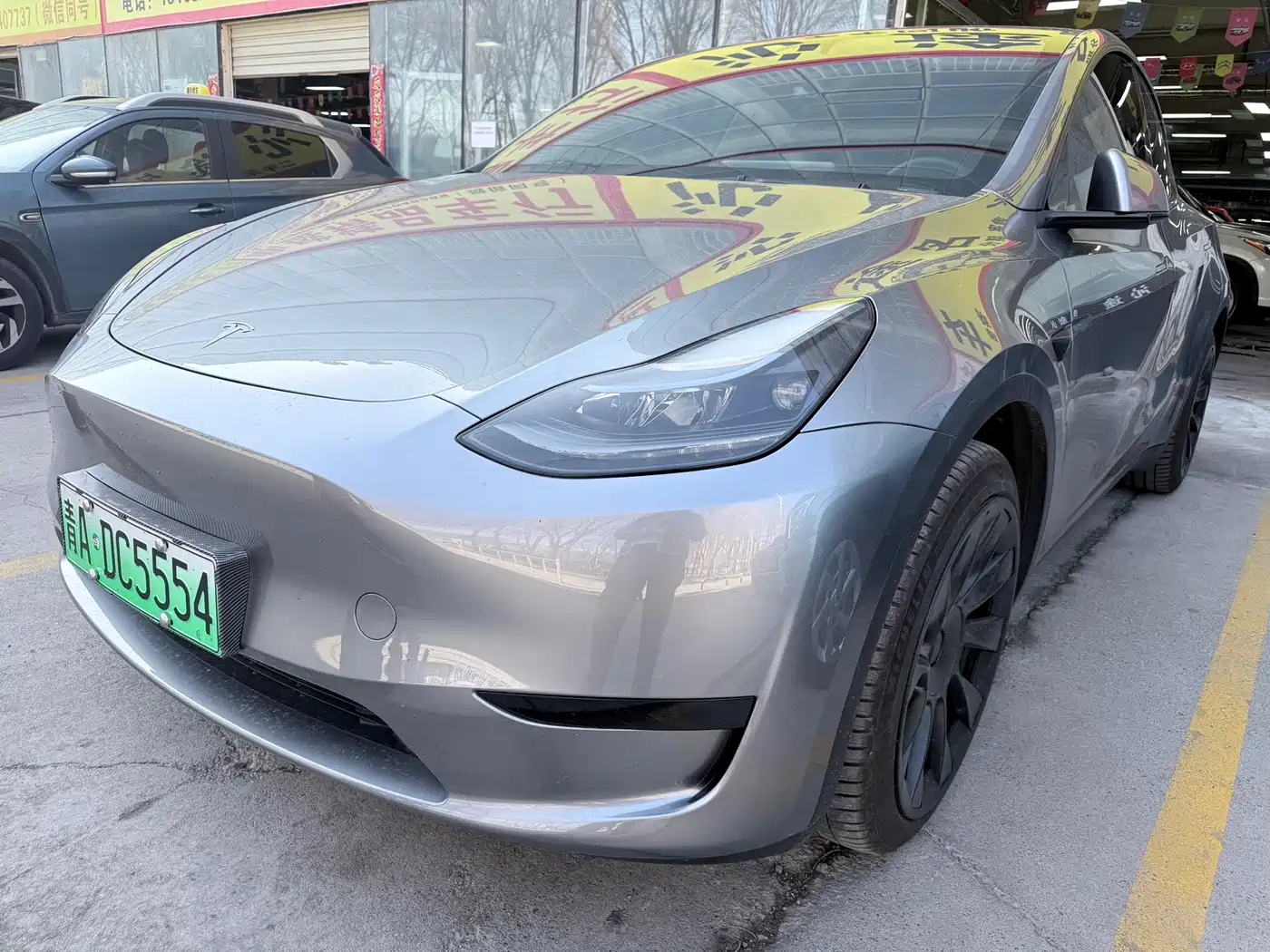 TESLA MODEL Y