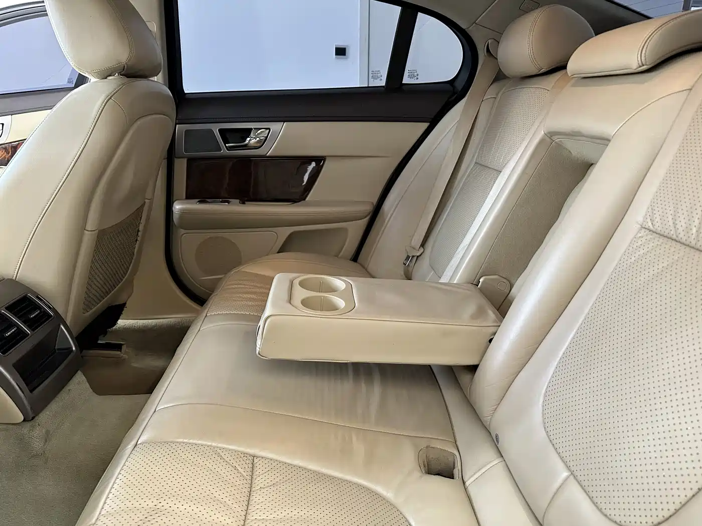 Jaguar XF 2009 2009 Model XF 3.0L V6 Luxury Edition