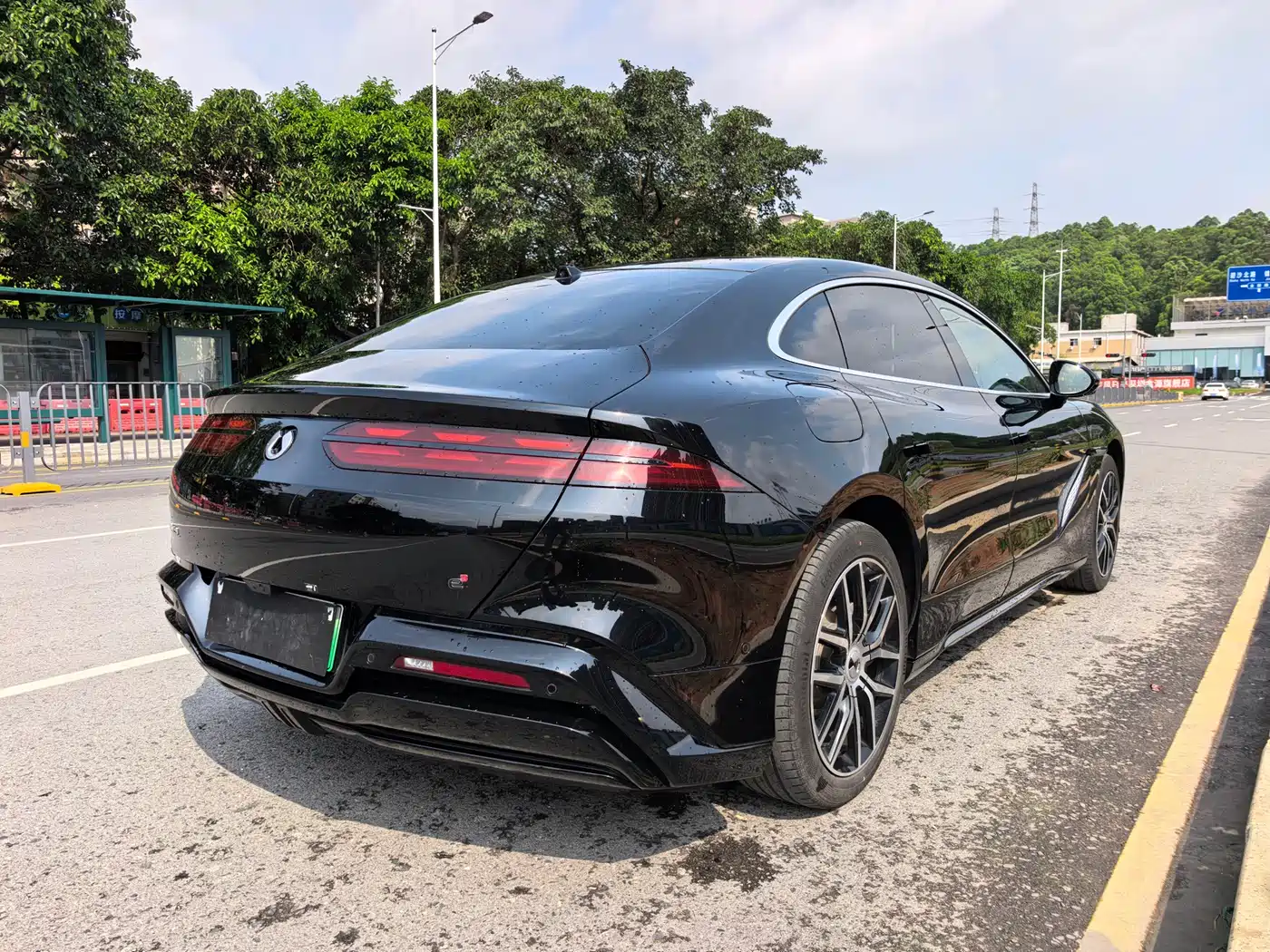 Denza Z9 2024 Model 1100km AWD Max Edition фото 5