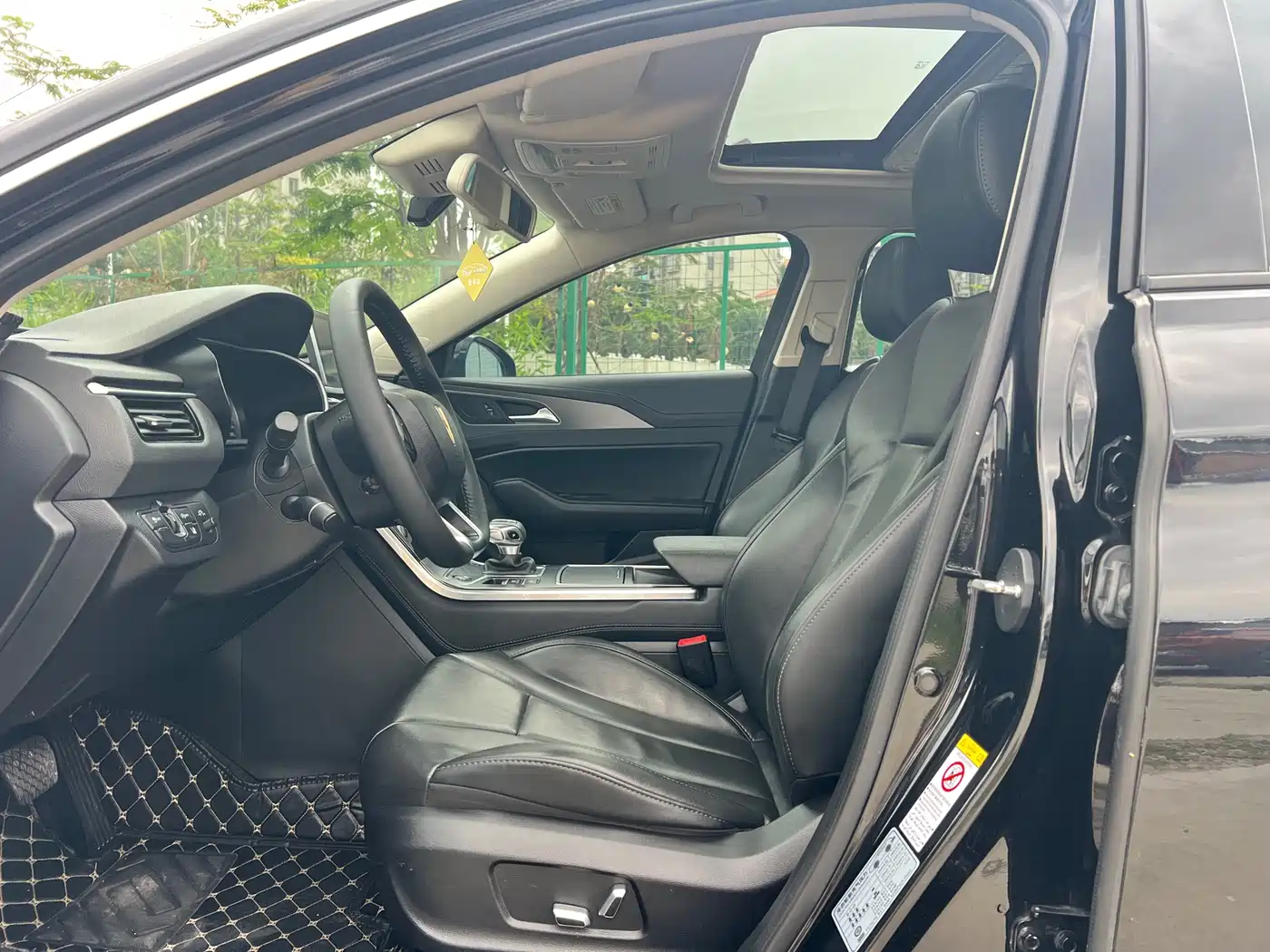 Hongqi H5 2022 Classic 1.8T Auto Smart Connect Flag Rhythm Edition фото 5