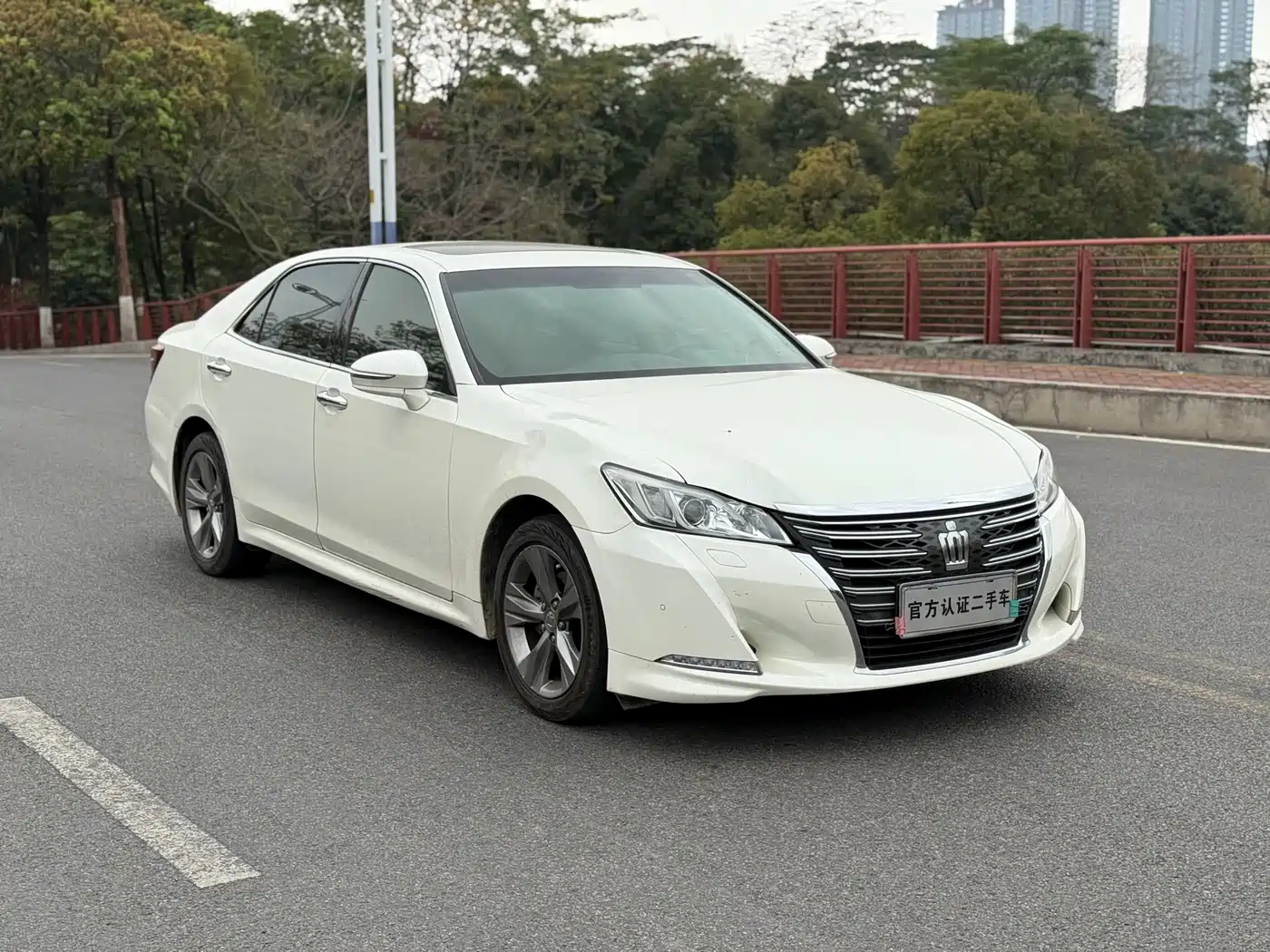 Toyota Crown 2015 2.0T Fashion фото 3