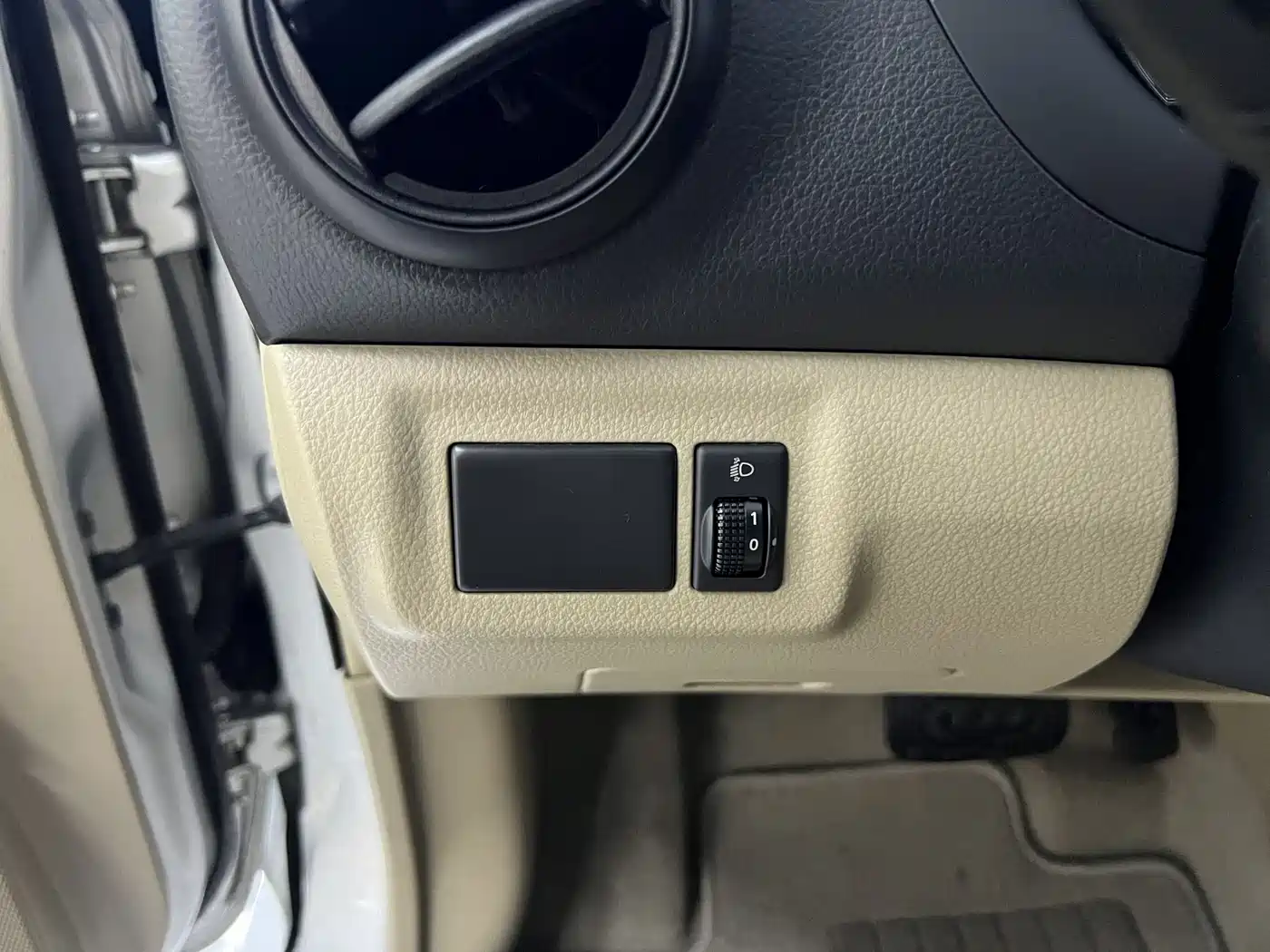 Nissan Livina 2013 2013 1.6XE CVT Comfort
