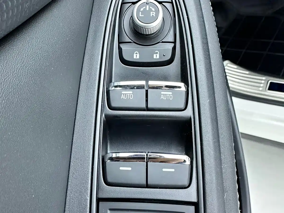 Subaru Forester 2022 2.0i AWD Luxury Edition with EyeSight фото 16