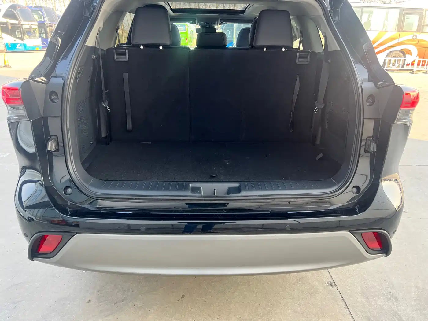 TOYOTA HIGHLANDER