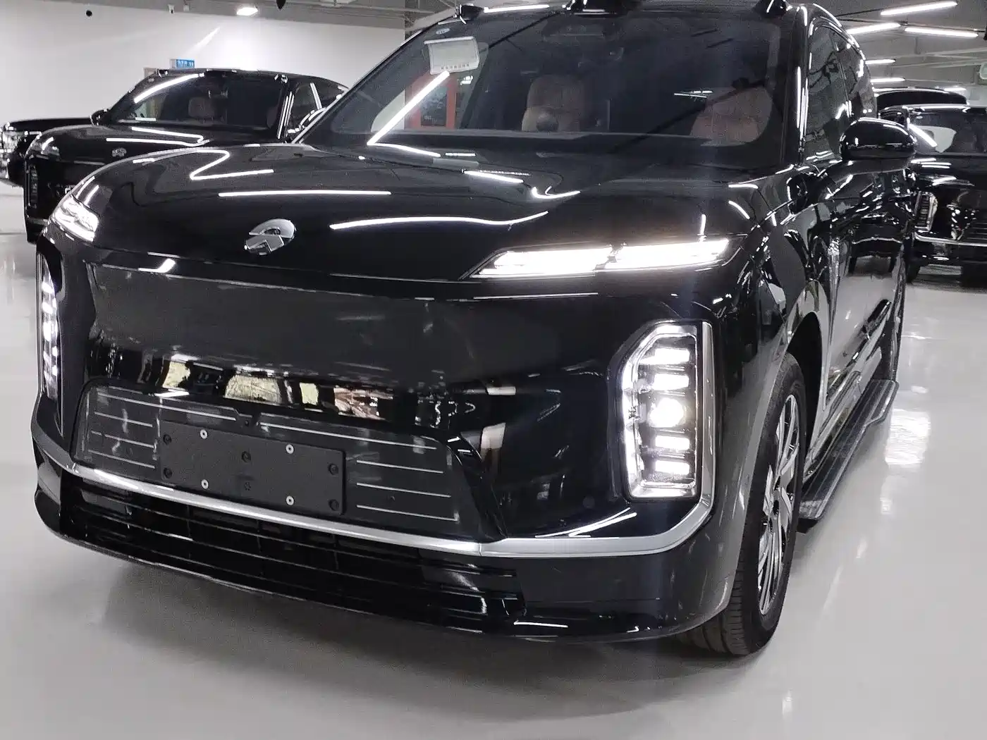 NIO ES8 2026 2025 Model 6-Seat Executive Luxury Edition