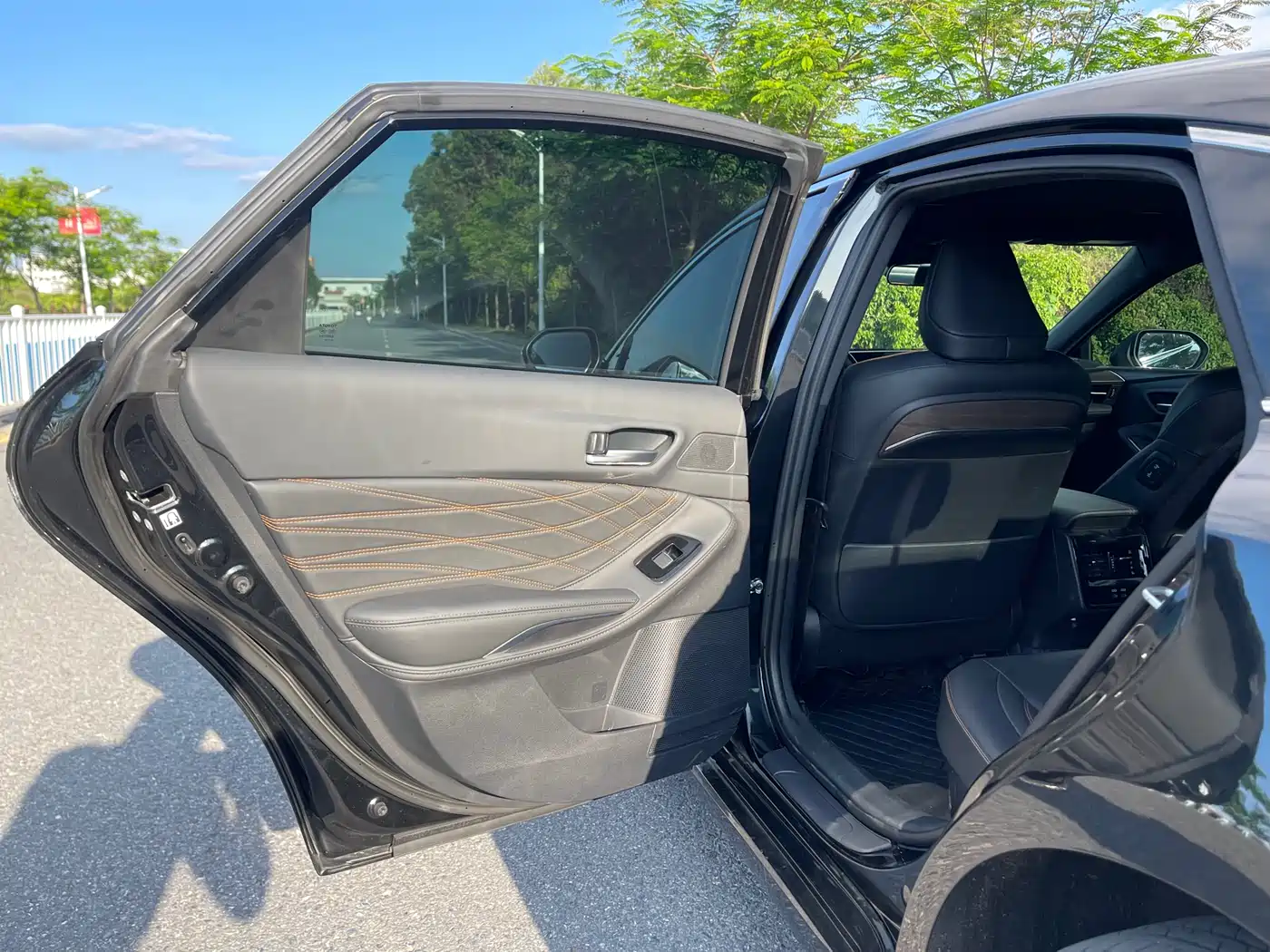 Toyota Avalon 2024 Model Hybrid 2.0L Premium Selection Edition фото 29