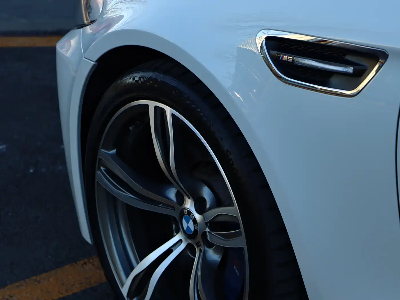 BMW M5 2012 M5 фото 18