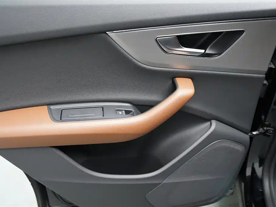 Audi Q8 2021 Model 55 TFSI Luxury Dynamic фото 15