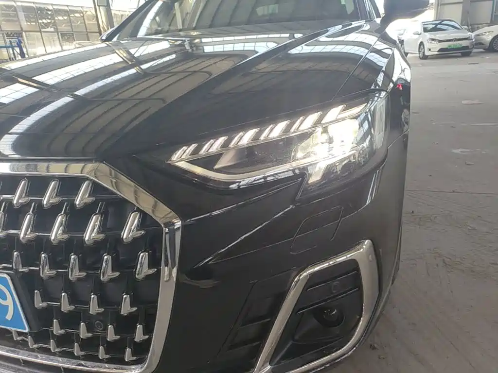 Audi A8 2025 2024 Model A8L 45 TFSI quattro Luxury