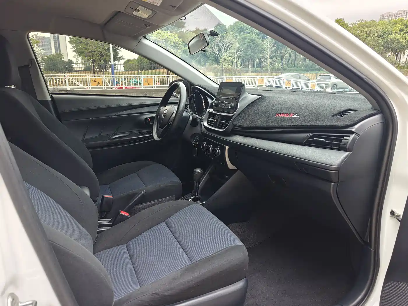 Toyota YARiS L Zhi Xiang 2021 1.5L CVT Leading Edition фото 10