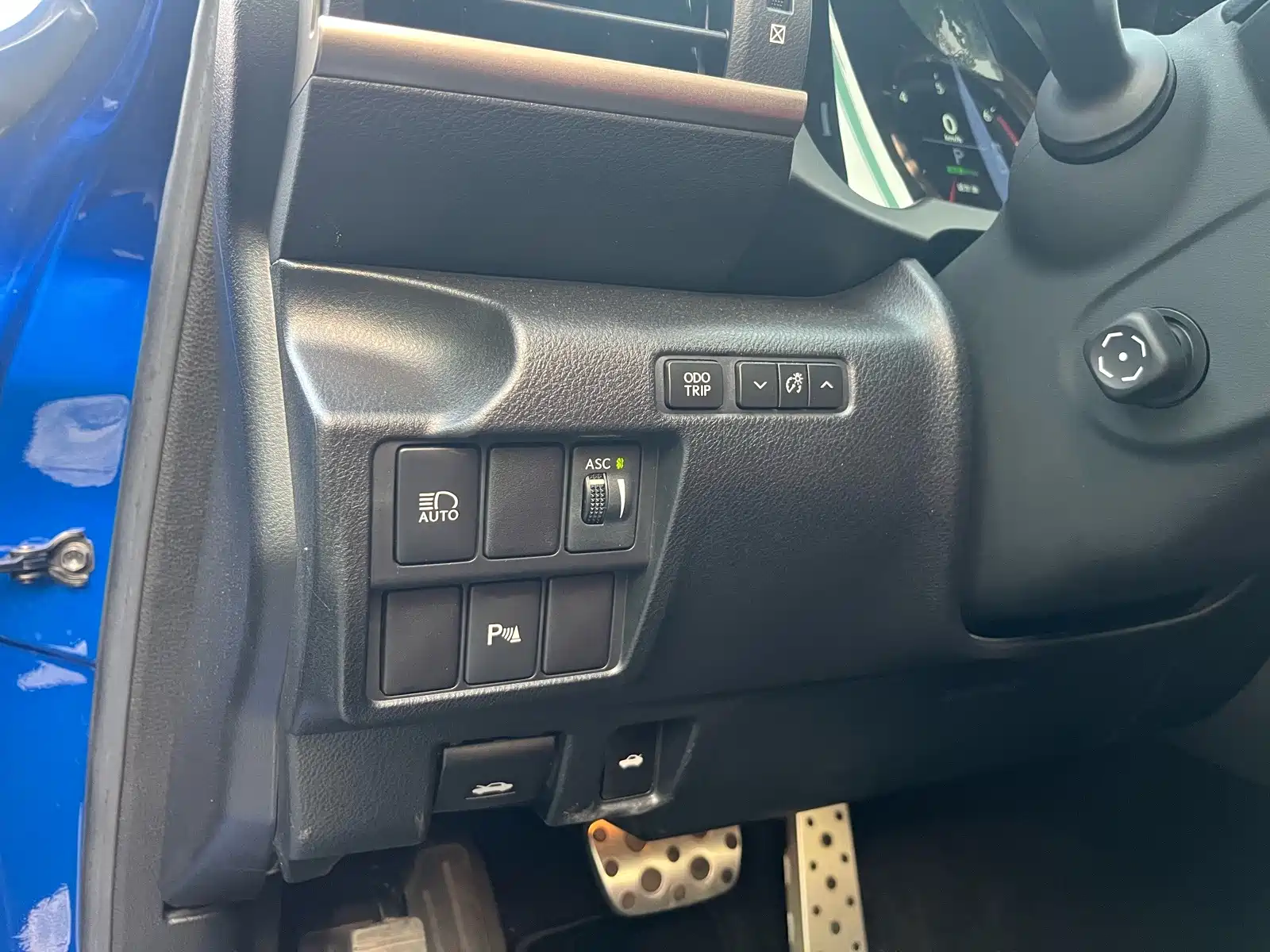 Photo 16 - Lexus IS