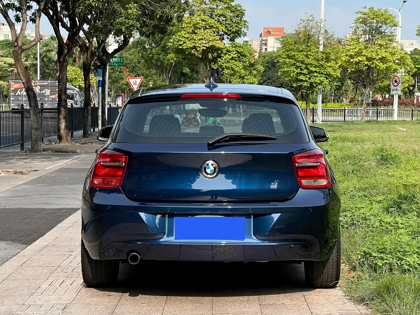 BMW 1 Series (Import) 2013 Facelift 116i Leading Model фото 3